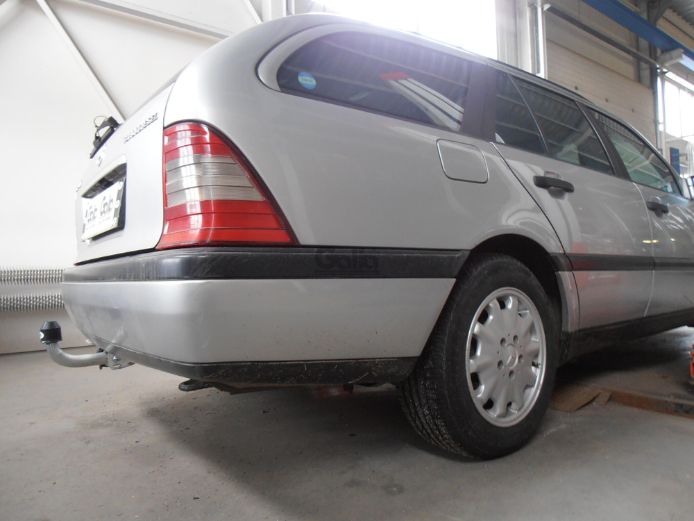 Оцинкованный фаркоп на Mercedes C-Class w202 седан / s202 универсал 1994-2000 (без электрики), Galia M025A