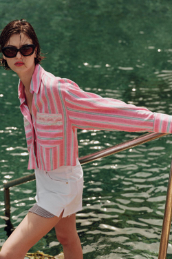 ZARA УКОРОЧЕННАЯ РУБАШКА В ПОЛОСКУ С КРУЖЕВОМ, ОТТЕНКИ РОЗОВОГО