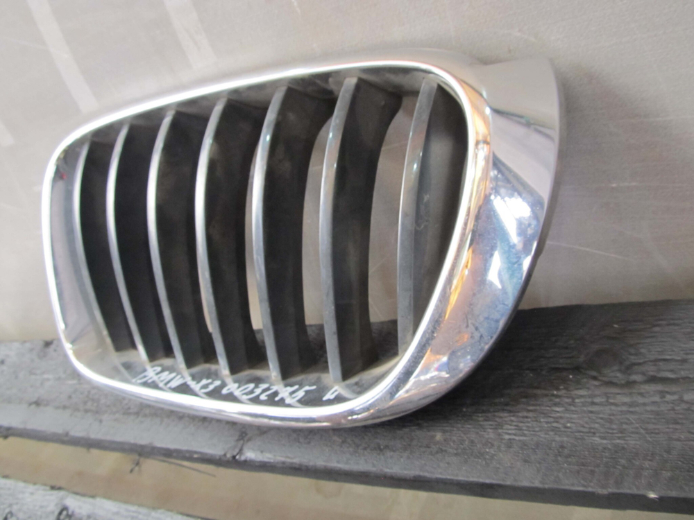 Решетка радиатора левая BMW X3 (F25) 14-17 Б/У Оригинал 51117338571
