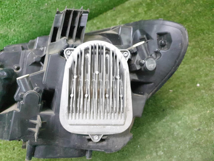 Фара правая Mercedes CLA C117 (2016-2019) LED