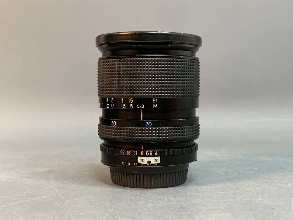 Exakta 28-70mm f/4 Macro MC NIkon F, потертости и царапины на передней линзе