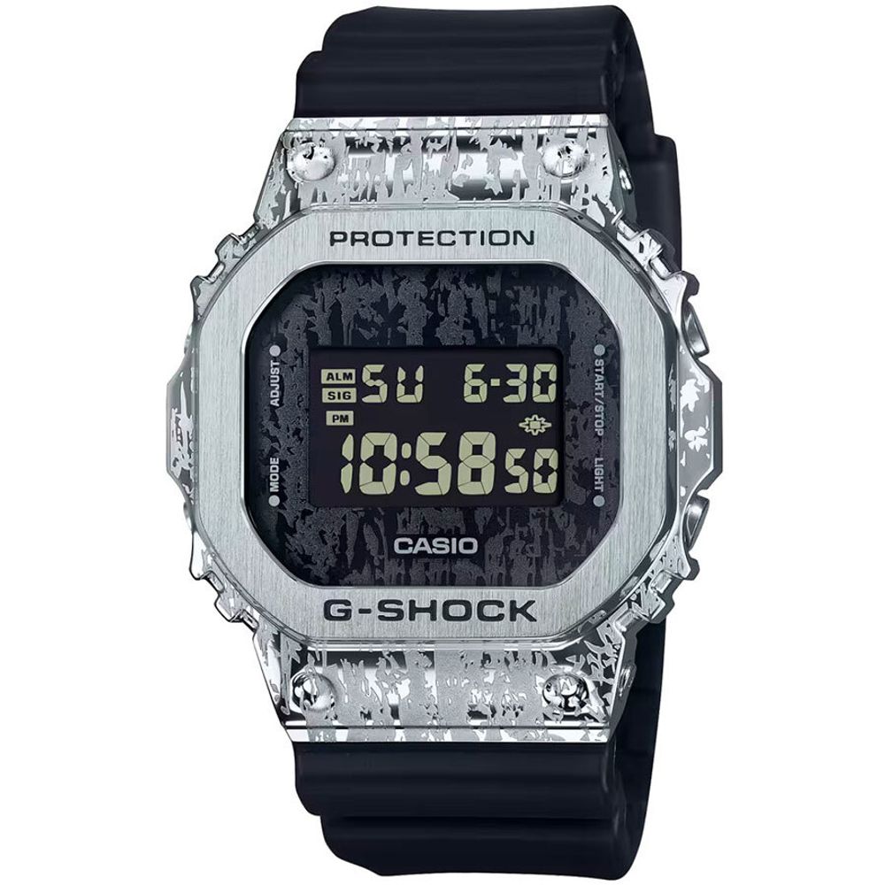 Наручные часы Casio GM-5600GC-1