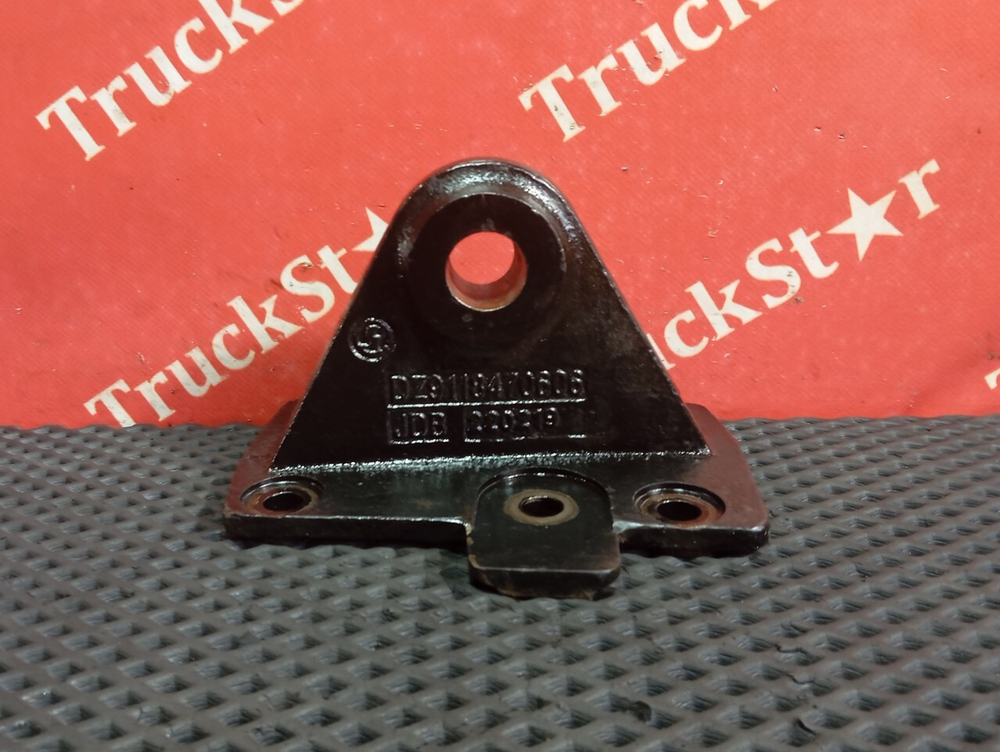 Кронштейн цилиндра рулевого управления 2024г