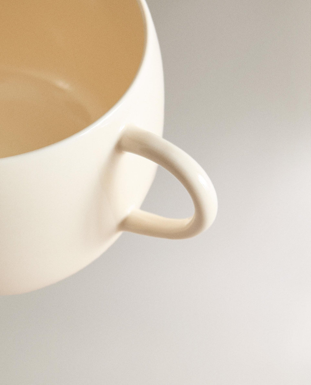 Zara Home чашка из каменной керамики, цвет кремовый, 15.3 см