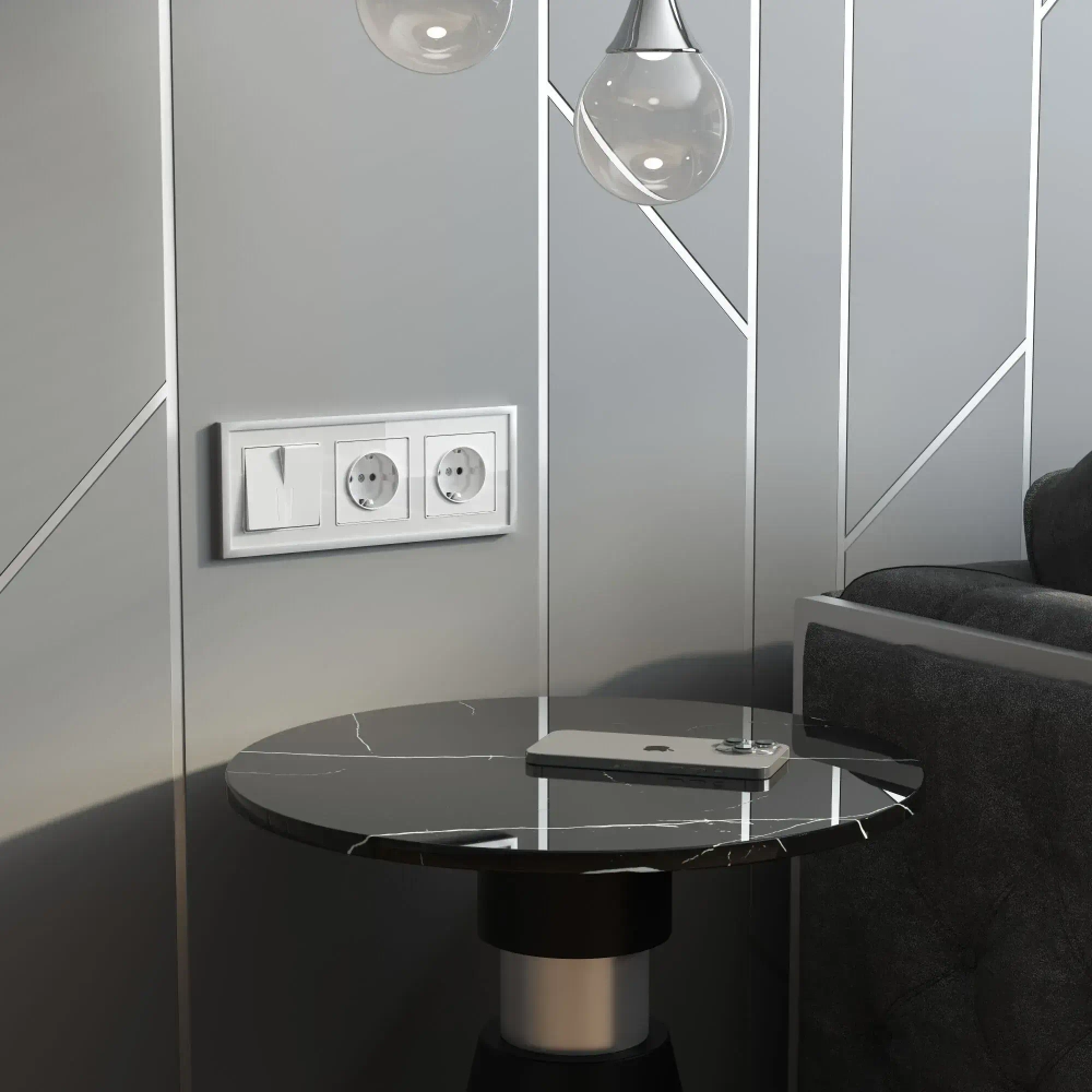 Розетка с заземлением и шторками (белый акрил) W1171141