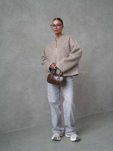 Шерстяной бомбер цвета капучино на молнии