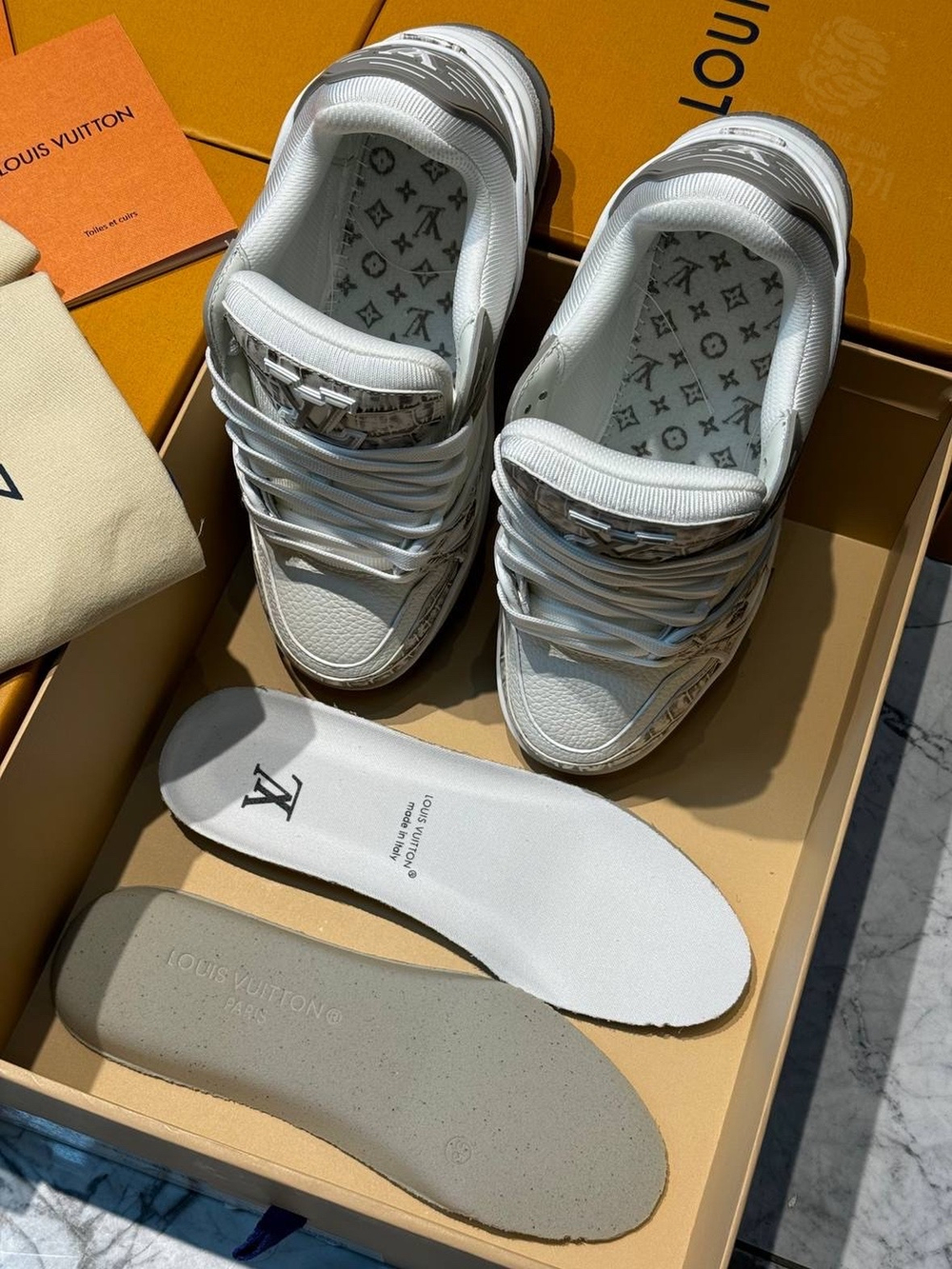 Кроссовки Louis Vuitton Trainer