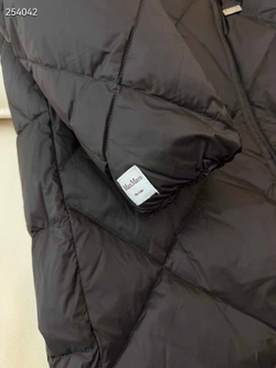 Пуховик MaxMara
