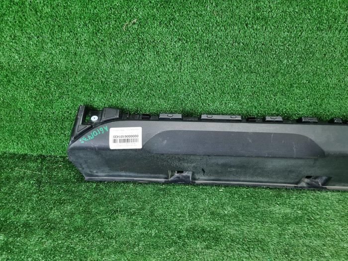 Накладка порога правая Renault Duster 2 (2020-н.в.)