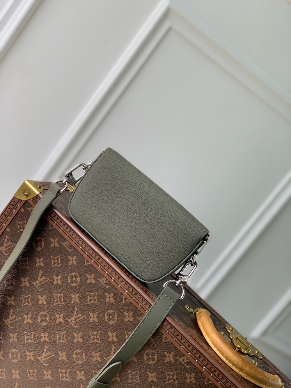 Louis Vuitton Pilot Wearable Wallet