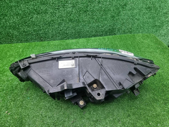 Фара правая Volvo V90 2 (2020-н.в.) LED