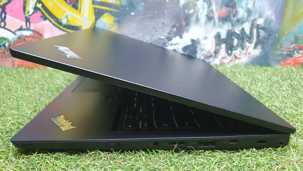 Ноутбук Lenovo i3-8/4Gb/FHD