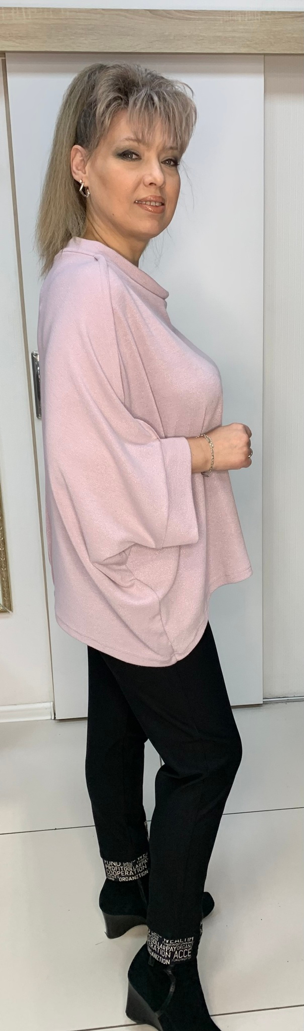 Нарядный блузон с люрексом и "швами"