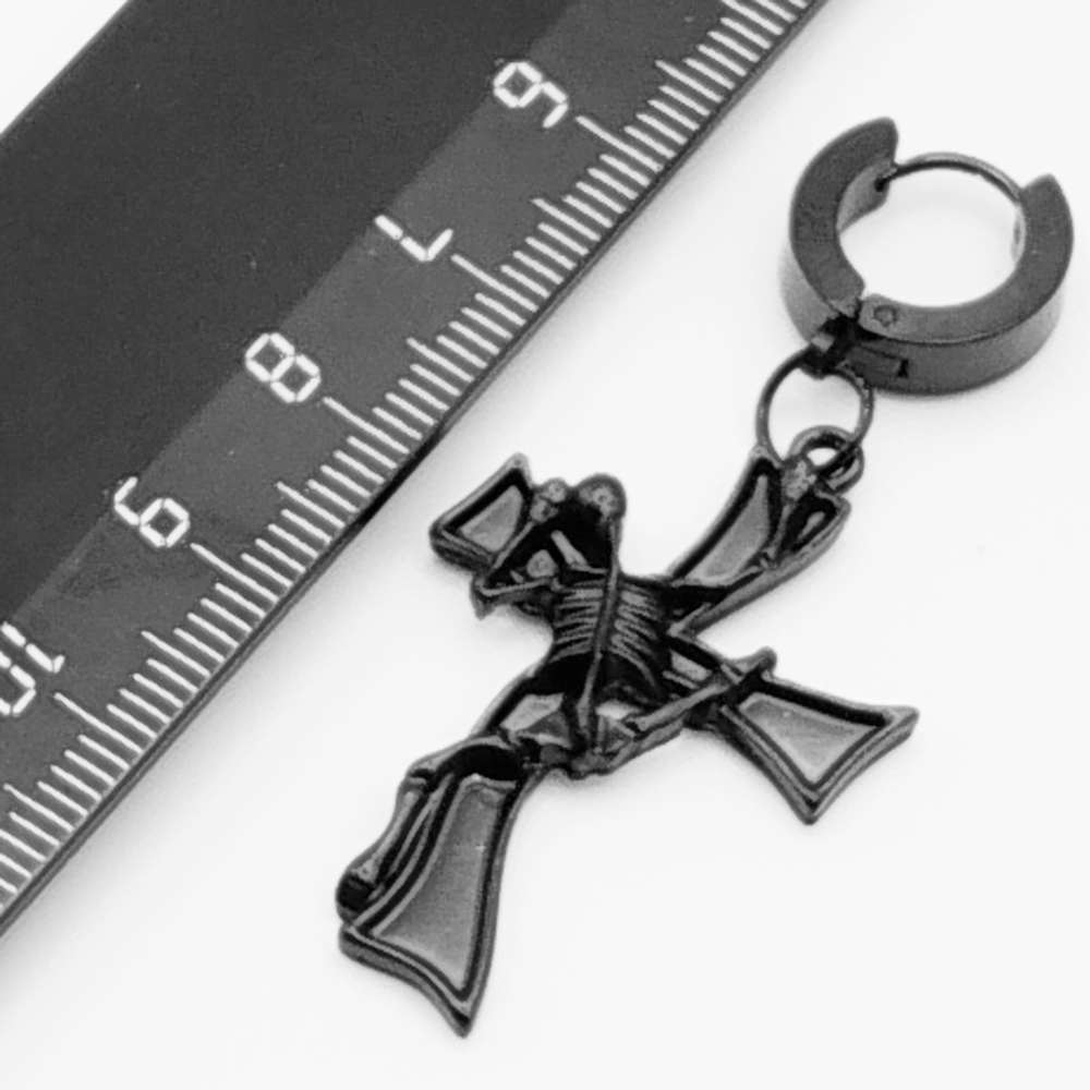 Серьга кольцо ( 1 шт) "Скелет на кресте" для пирсинга уха. Медицинская сталь, титановое покрытие.
