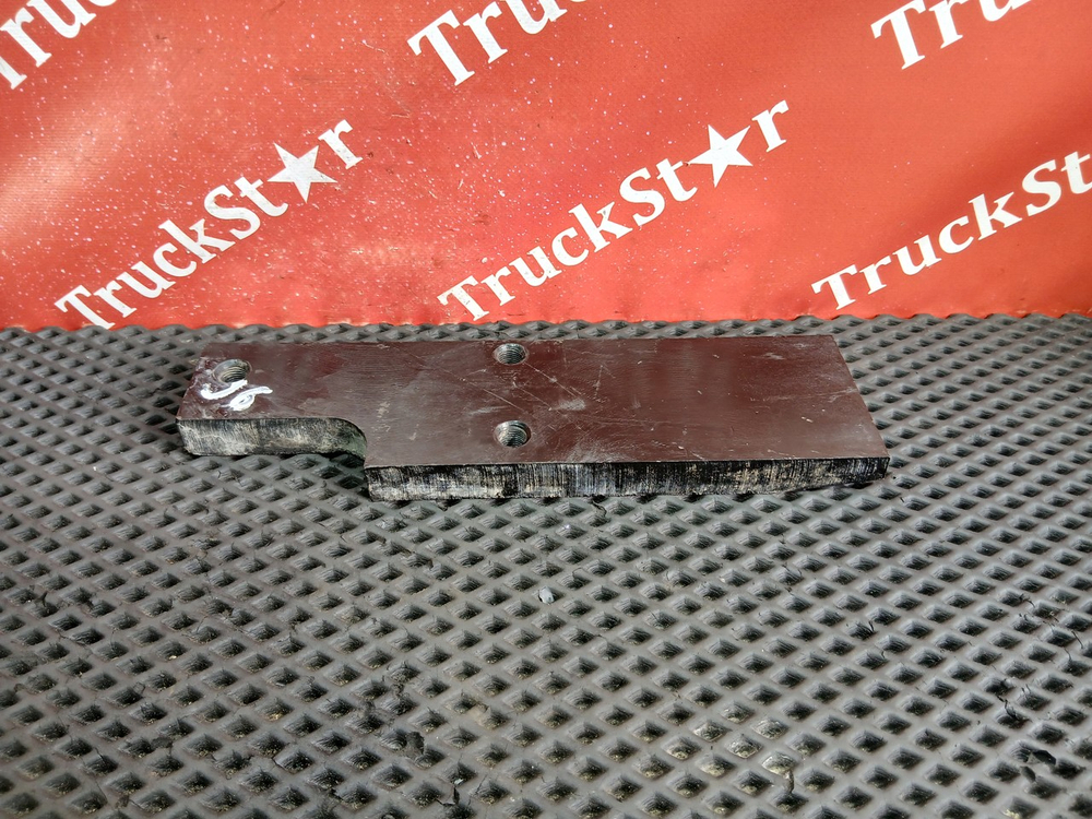 Кронштейн задней рессоры левый 2023г