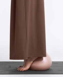 Oysho Широкие брюки Light Touch с вытачками, коричневый