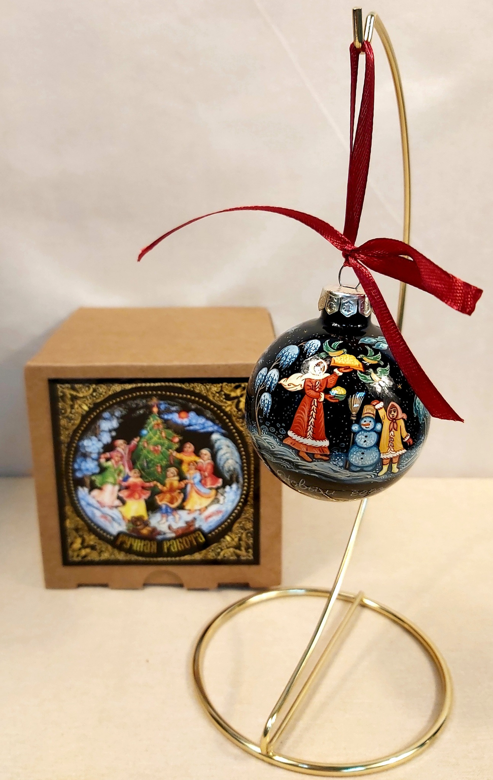 Шар новогодний с ручной росписью  Палех "Зимние забавы"