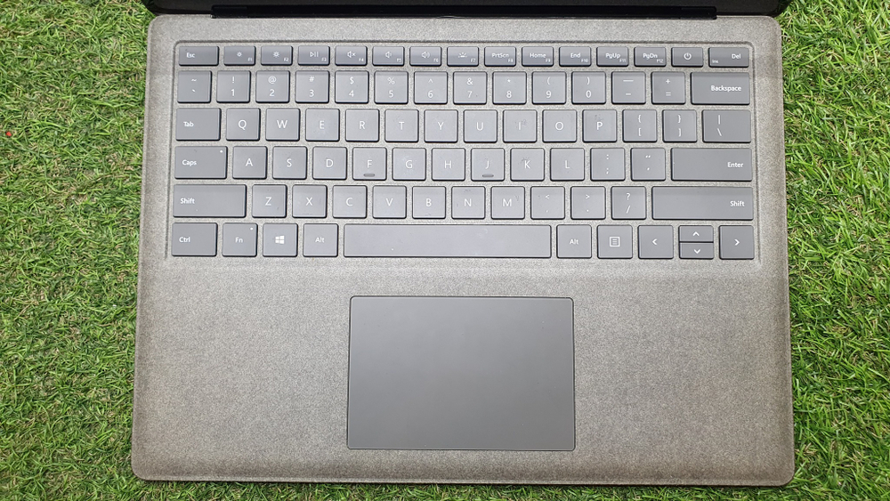 НОУТБУК MICROSOFT i5-7/8Gb/2K/SURFACE Laptop 1769/Windows 10