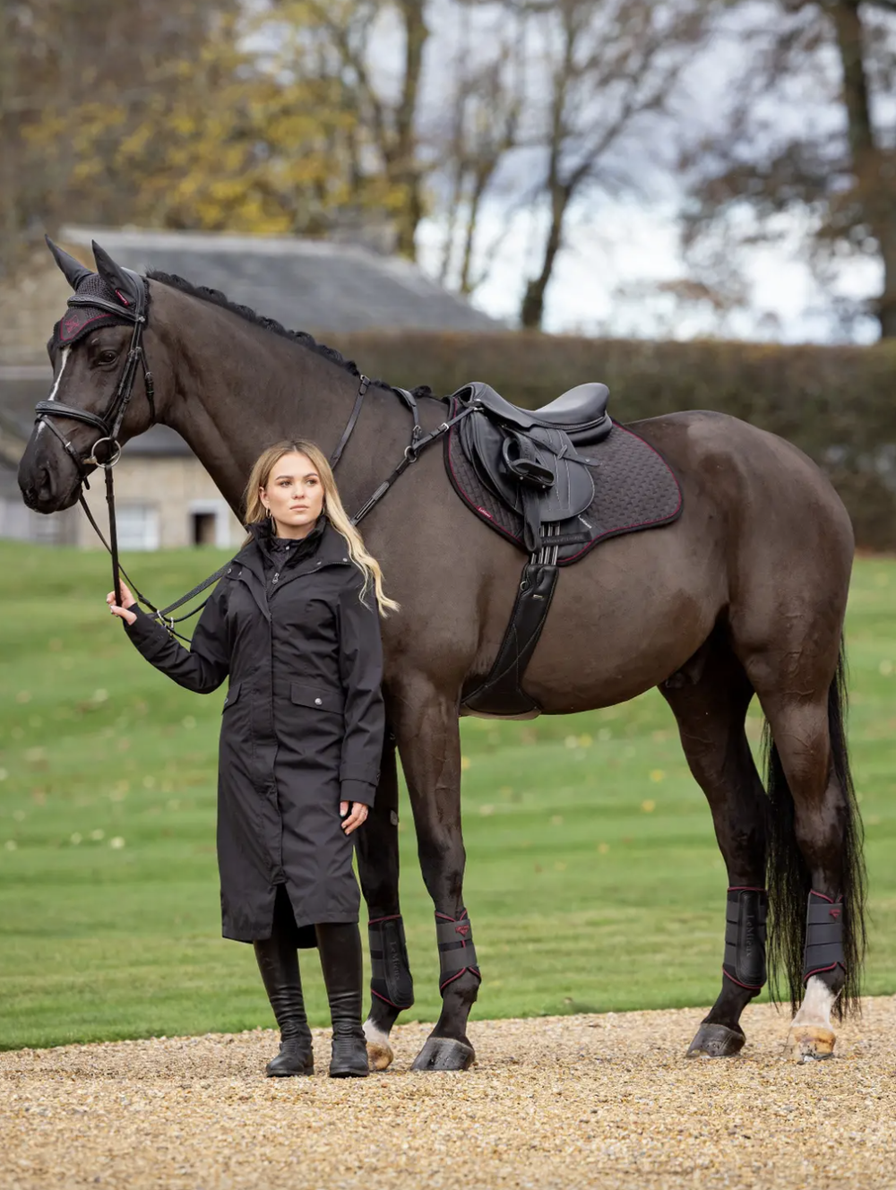 Вальтрап конкурный LeMieux Suede Close Contact Square Cinder