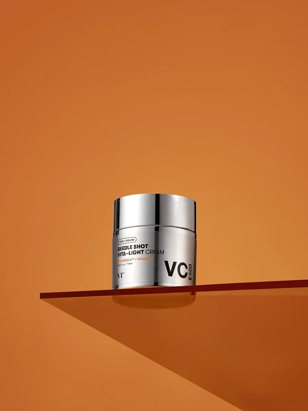 VT Cosmetics Осветляющий крем с витамином С и микроиглами Reedle Shot Vita-Light Cream 50 мл