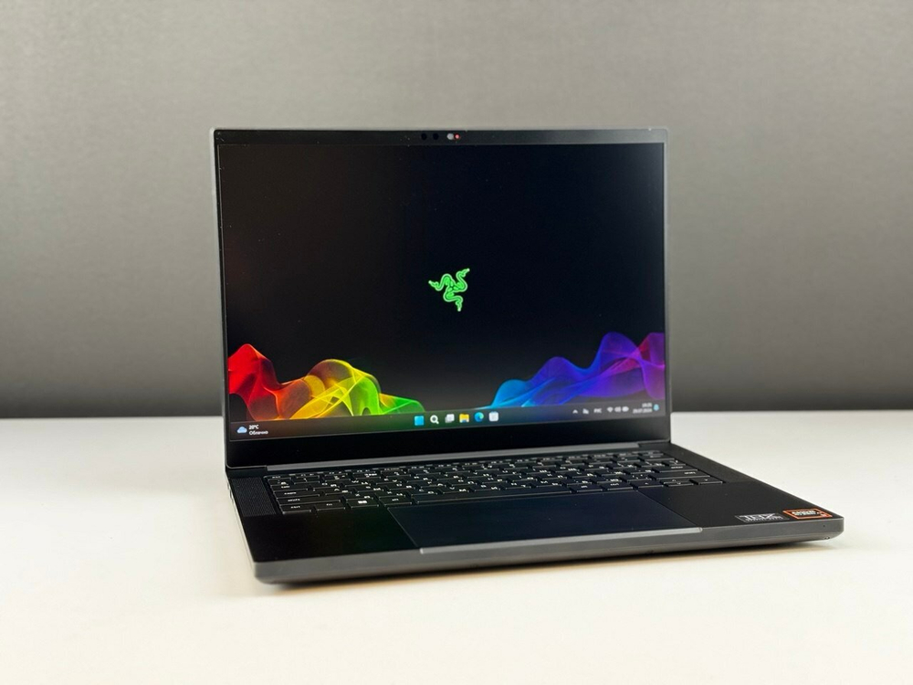 Игровой Ноутбук Razer Blade 14 RZ09-0508 AMD Ryzen 9 8945HS/32GB(DDR5)1TB(SSD)/RTX4070(8GB)/2K+(2560x1600)/IPS/240Hz/300nit/Win11