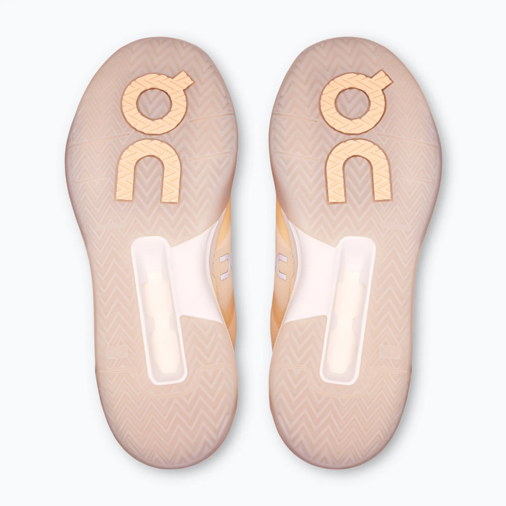 Женские Теннисные Кроссовки On Running The Roger Advantage Pro W blonde/gardenia