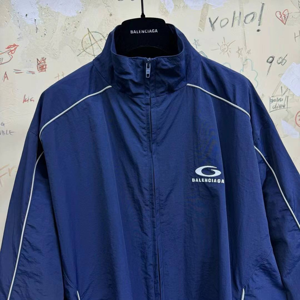 Кофта Balenciaga
