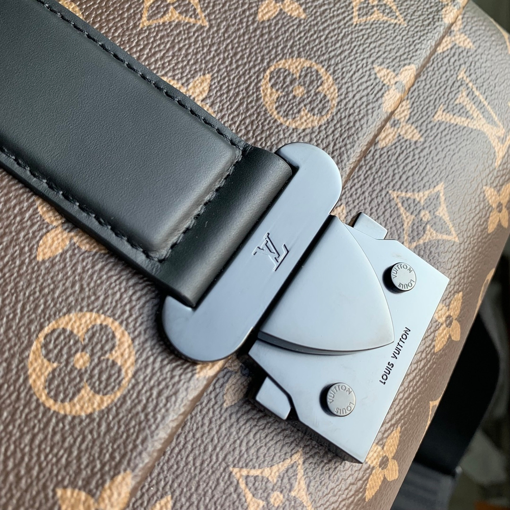 Louis Vuitton S-Cape Messenger Bag