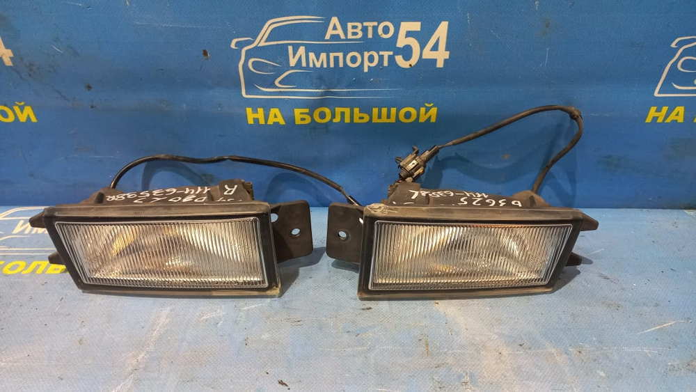 Туманка правая NISSAN CEDRIC 1999-2001