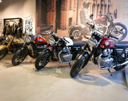 Royal Enfield 350 Classic (SIGNALS DESERT SAND)