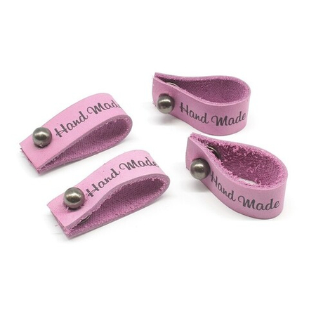 Кожаная бирка с кнопкой Hand Made 1,3*7см, цв.сирень