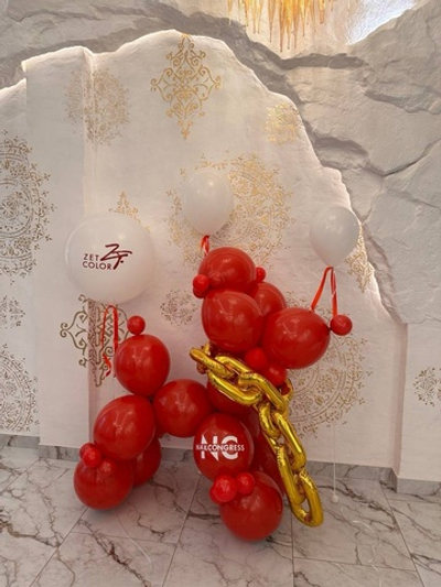 Гигантская собака из шаров