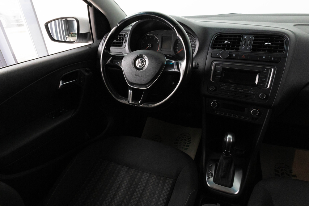 Volkswagen Polo, 2016 год