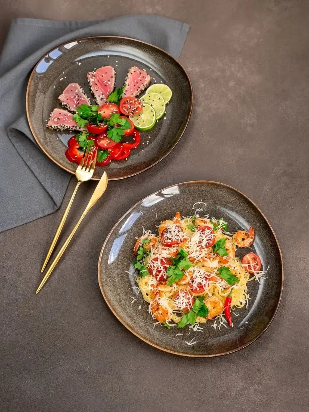 Набор посуды 6 тарелок коричневые треугольные плоские 28 см