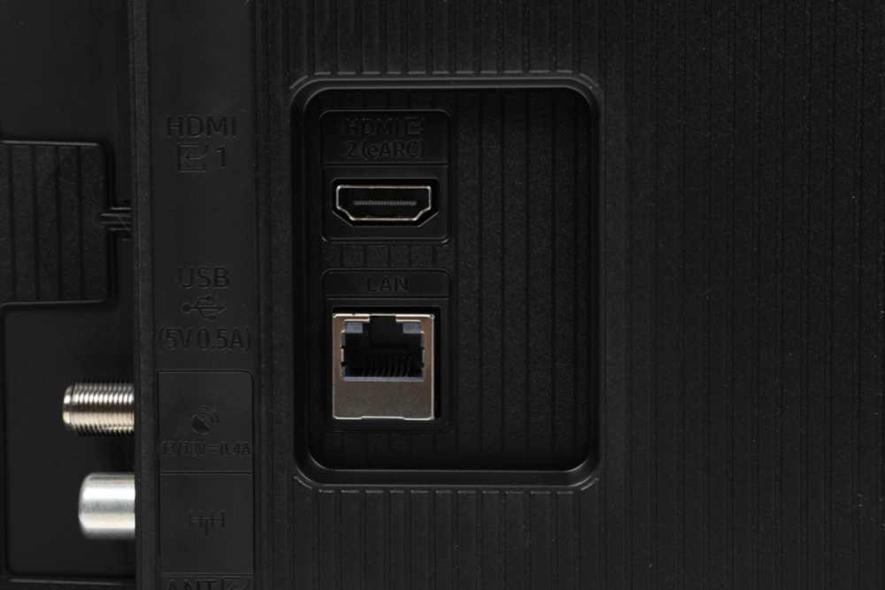 Телевизор LED Samsung 32" UE32F6000FUXRU черный FULL HD 60Hz DVB-T2 DVB-C DVB-S2 USB WiFi Smart TV