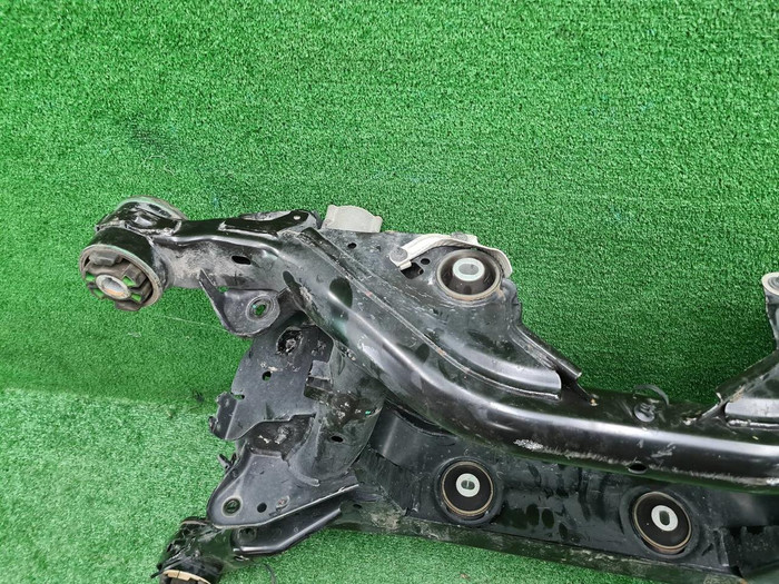 Подрамник задний Land-Rover Discovery Sport 19-нв