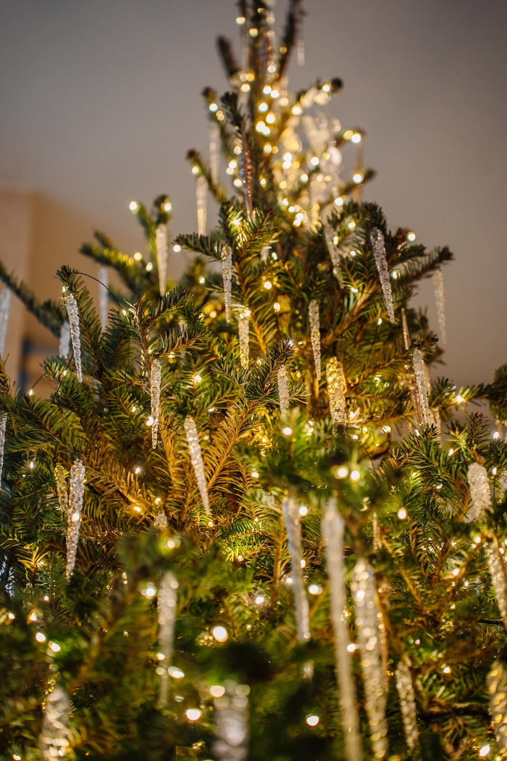 Новогодняя ель «Хрусталь и Золото»