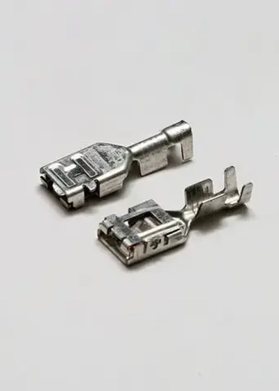 DELPHI 15344768. Контакт реле серого монтажного Калина под провод 1.5-2.5 мм.кв.