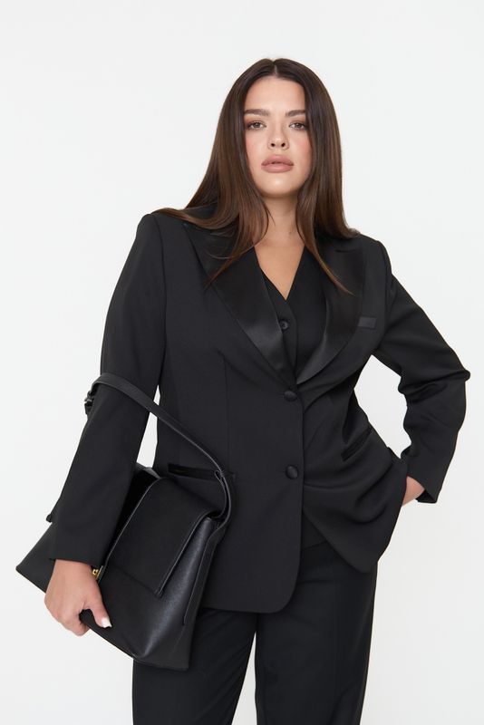 Жакет-смокинг приталенный с отделкой по лацкану, черный