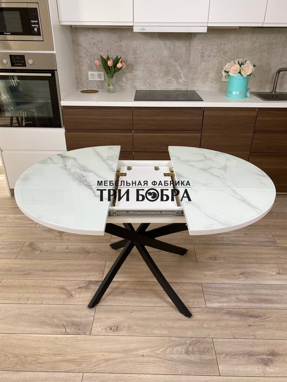 Стол круглый стеклянный "Серый мрамор 262" на чёрных ножках