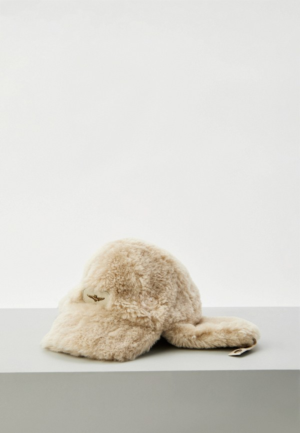 Шапка-кепка жен. Aeronautica 1190 бежевый мех