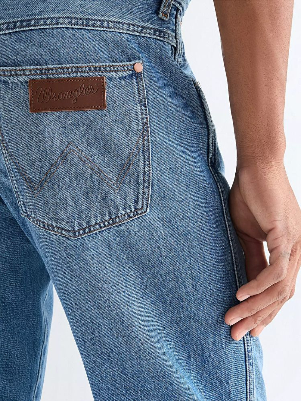 Джинсы мужские WRANGLER FRONTIER STORM CLOUD
