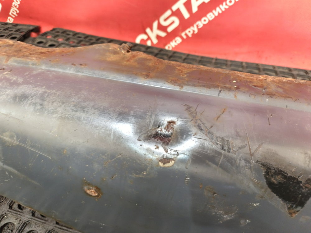 Усилитель переднего бампера