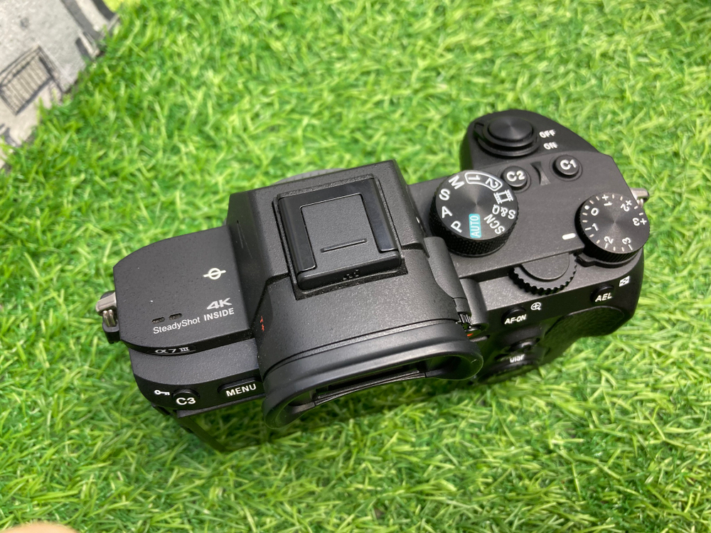 Sony A7 III (51.600 кадров)