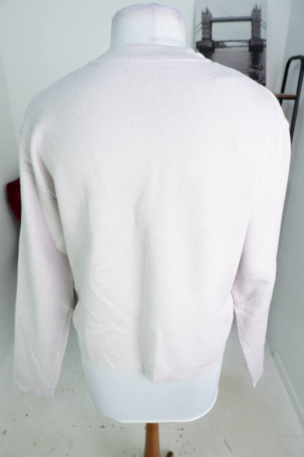 Кардиган базового цвета, визуально на 48/50 размер