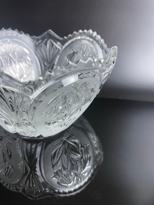 Хрустальная конфетница Колокольчики резьба, Алмазная грань, винтаж СССР 1970-1990 гг