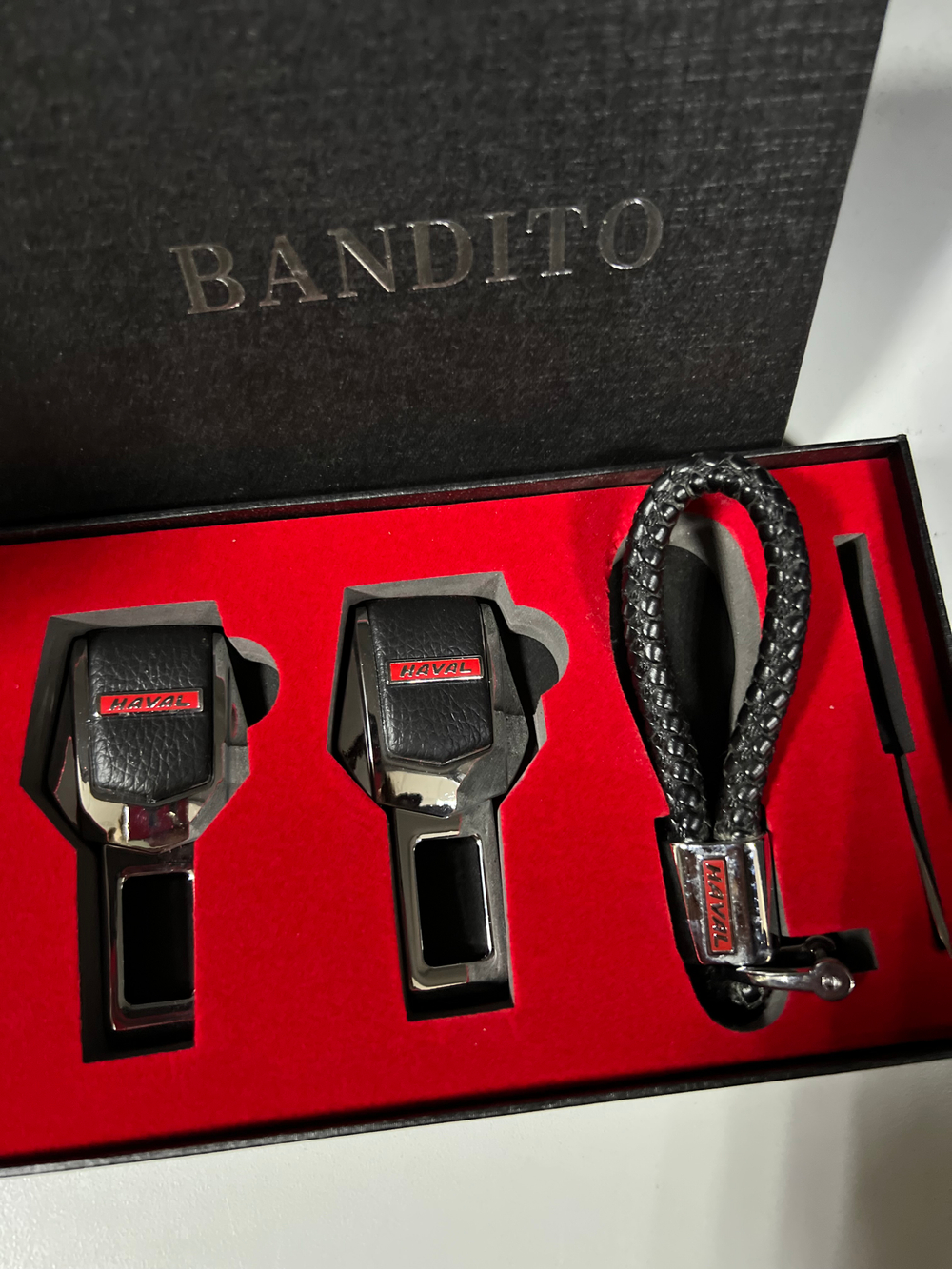 Заглушка ремня безопасности НАБОР "ХАВАЛ" (2заглушки+брелок+отвертка) K-105HV