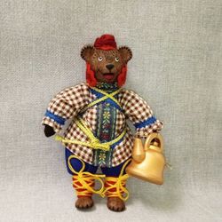 Ёлочная игрушка Медведь в колпаке с чайником
