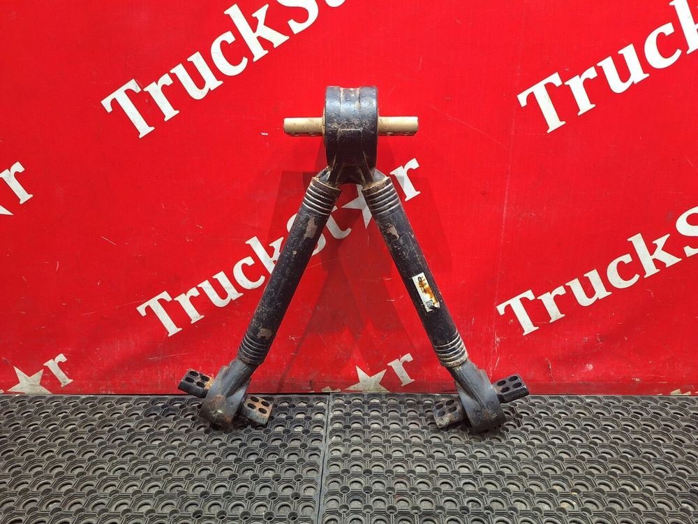 Тяга реактивная V-образная