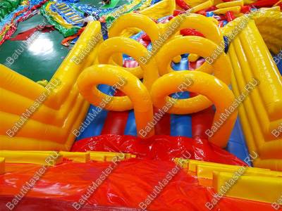 Надувная спортивная полоса препятствий "Бастион" 25*10*5 м